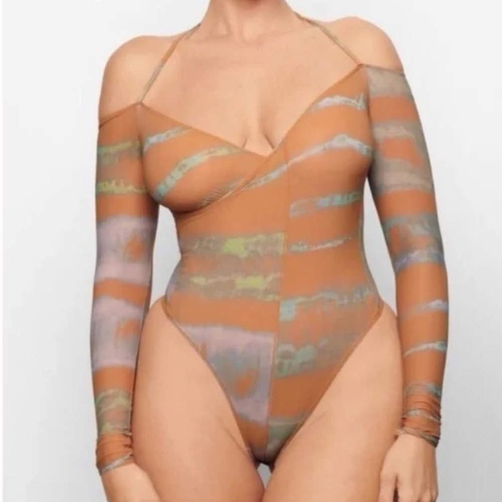 Skims jelly sheet tie dye bodysuit